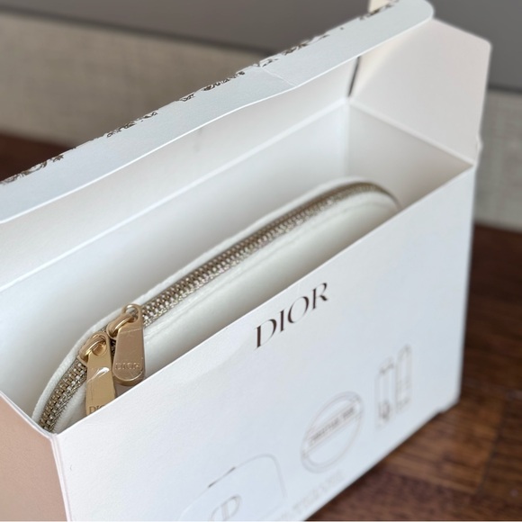 Dior Makeup Bag with Original Box - Picture 6 of 16